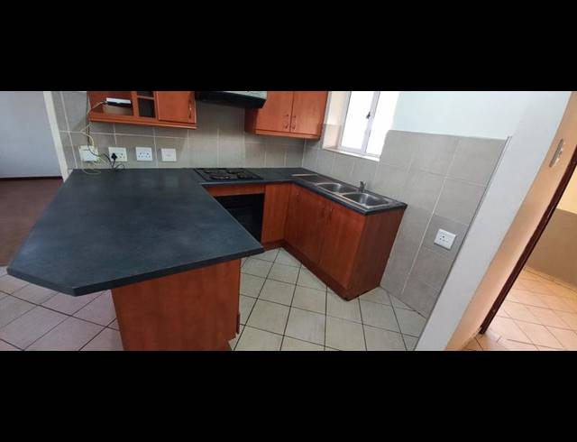 1 BEDROOM APARTMENT FOR SALE IN VANDERBIJLPARK